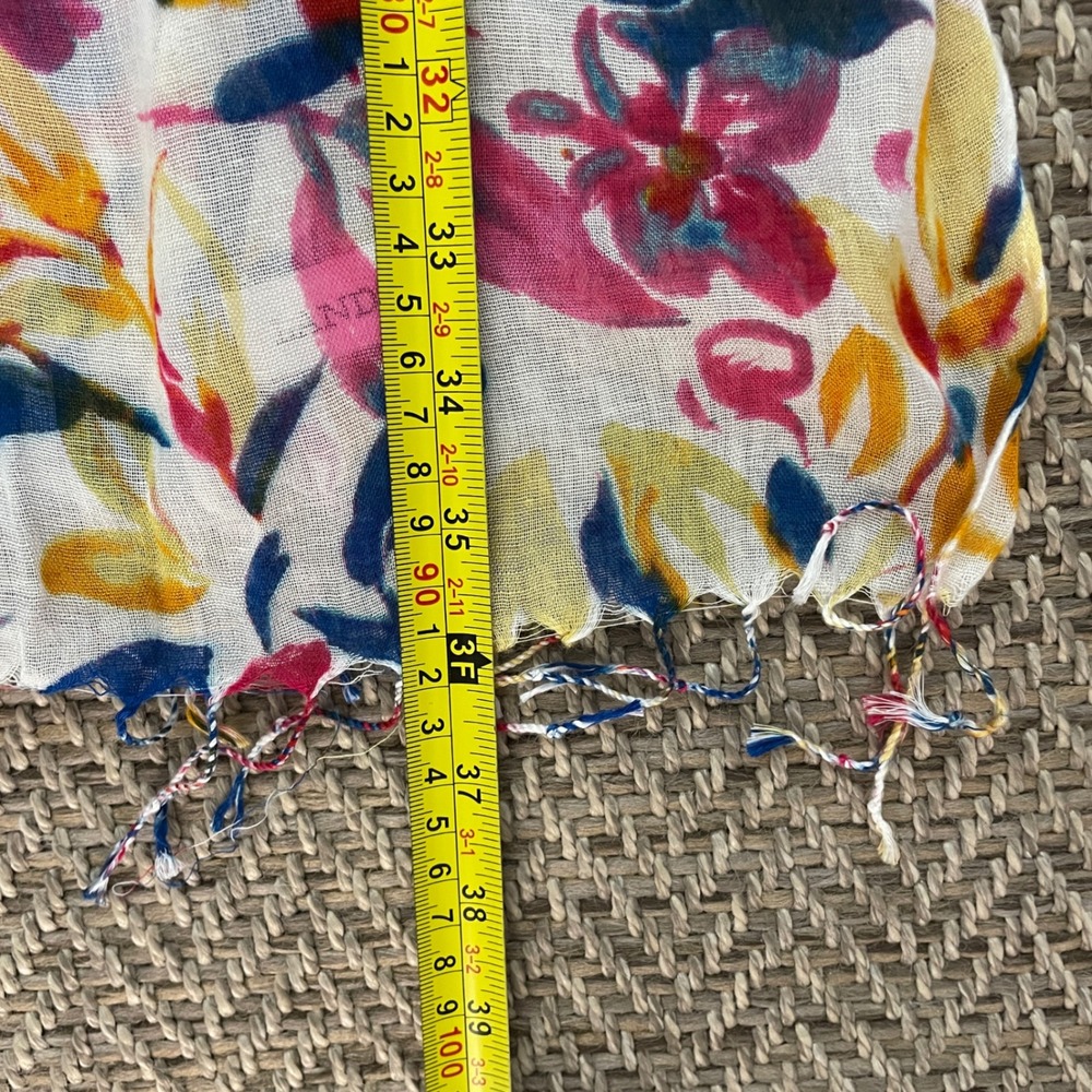 Lands' End Scarf Women OS White Multi Floral Lightweight Fringe Gauze Scarf - Picture 6 of 7